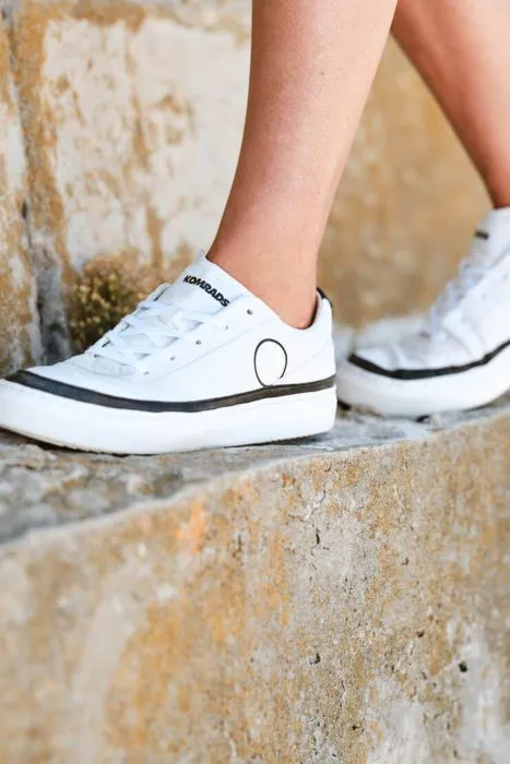 Komrads sneakers met contrasterende bies