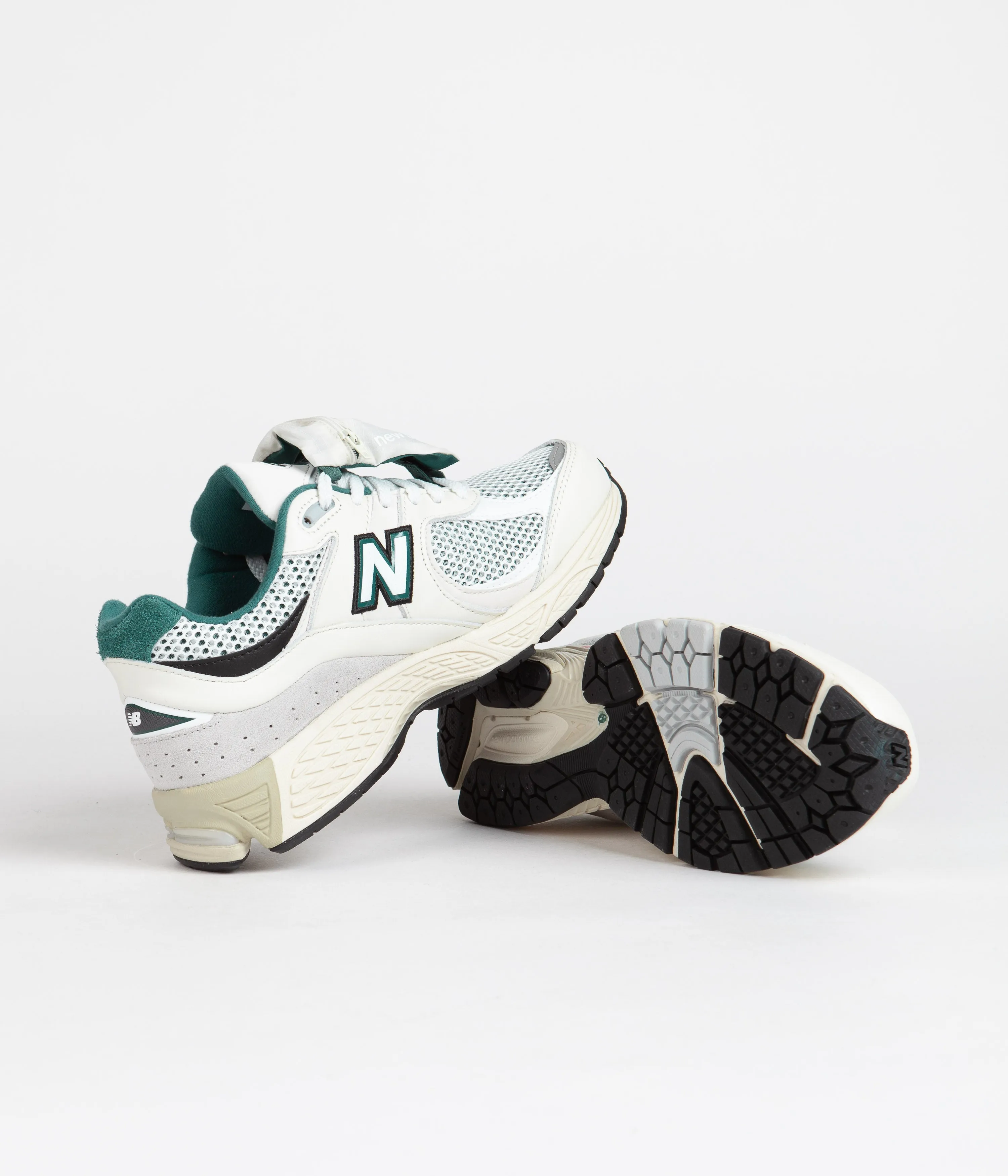 New Balance 2002R Shoes - Sea Salt / Green