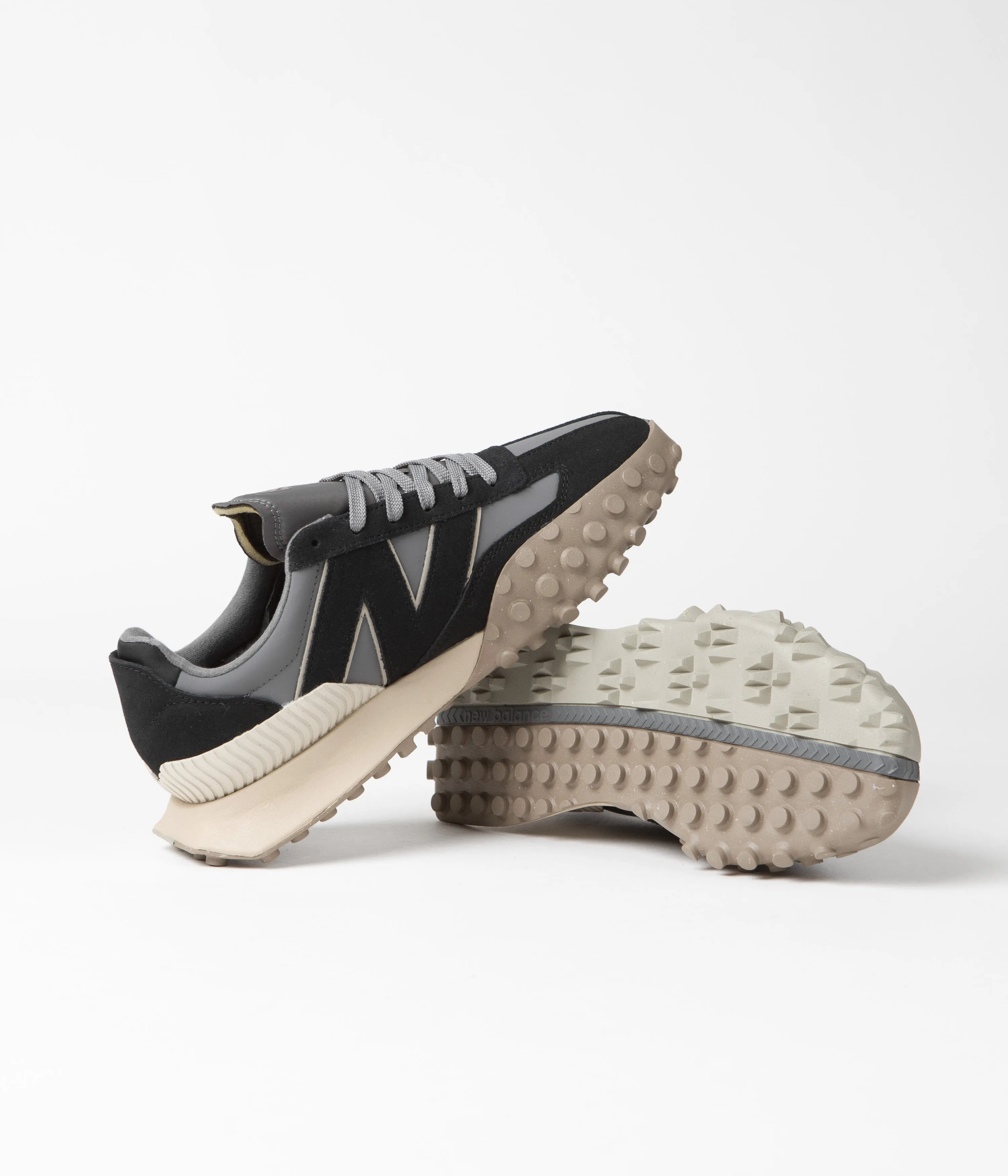New Balance XC-72 Shoes - Black / Gum