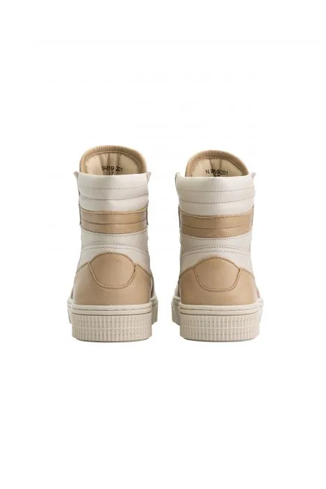 NIKKIE hoge sneaker met NIKKIE logo | Livia Sneakers