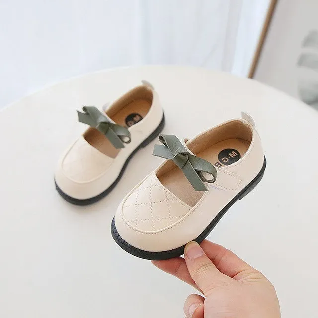 Petunia Girls' Flat Shoes